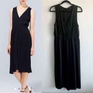 T. Babaton Aritzia Black Sleeveless  V-Neck Midi dress 100% Silk Medium